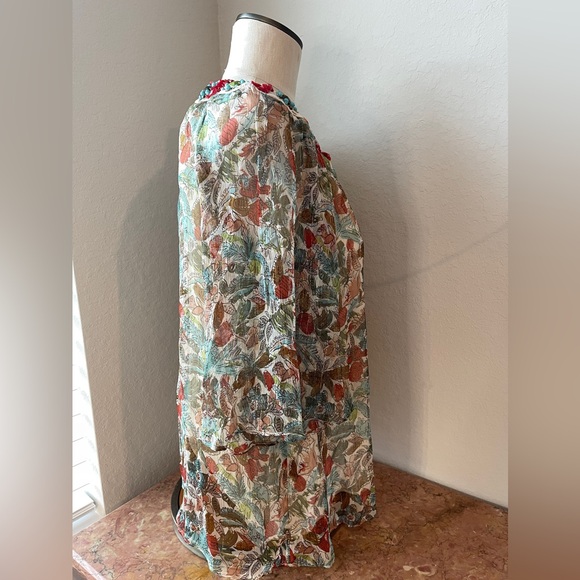 Nanette Lepore Beaded Neckline w/ Keyhole design & Silk & Metallic Fabric Size 2 - Picture 3 of 10